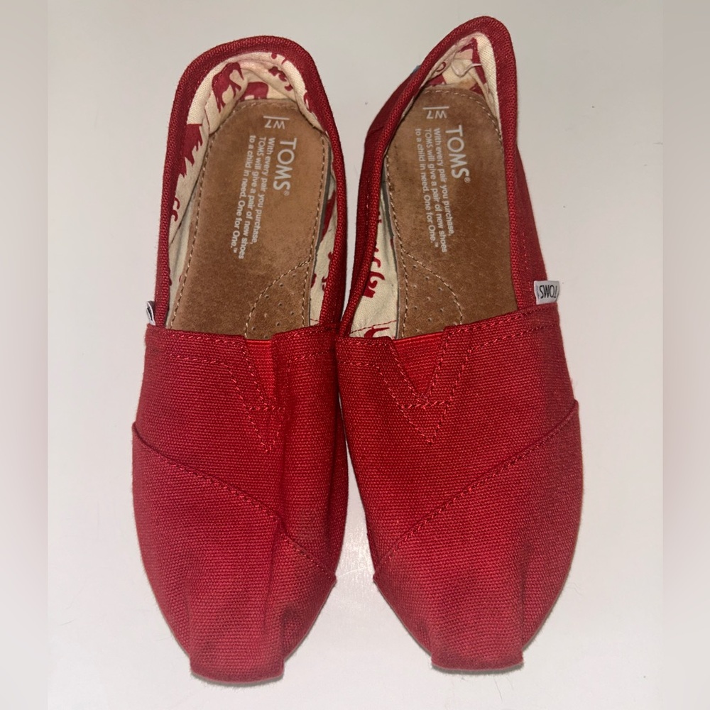 TOMS Alpargata women’s Heritage Classic‎ Canvas in Red Heritage slip on size 7
